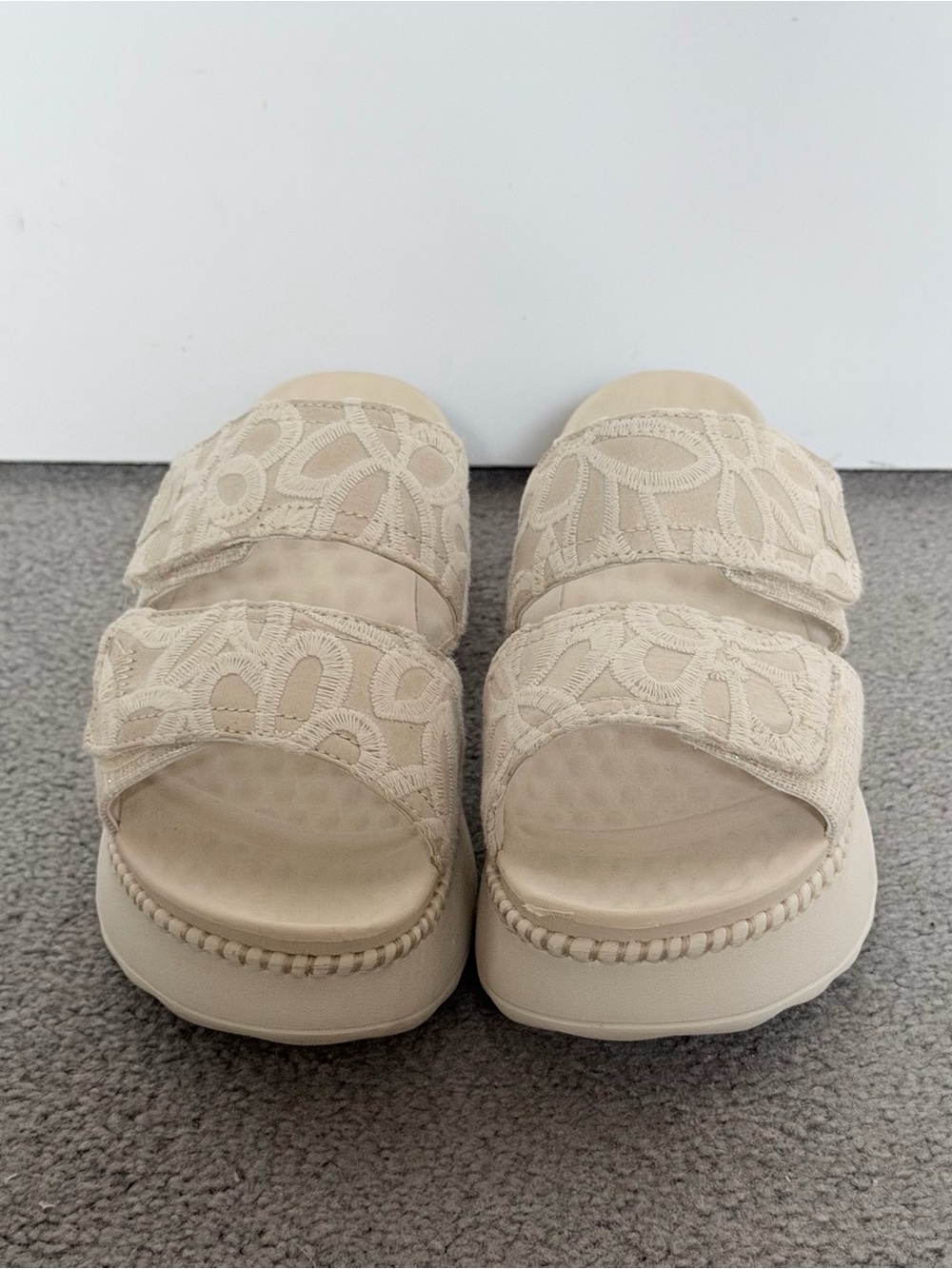 HEYDUDE Women's Delray Slide Whipstitch.